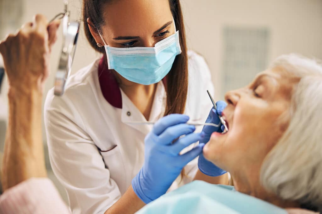 8 Tips for Safely Healing Your Dental Implants